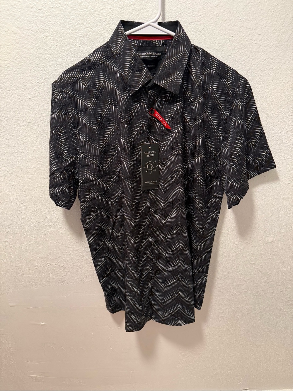 American Breed Men’s Black Geometric Short-Sleeve Dress Button Up Shirt.